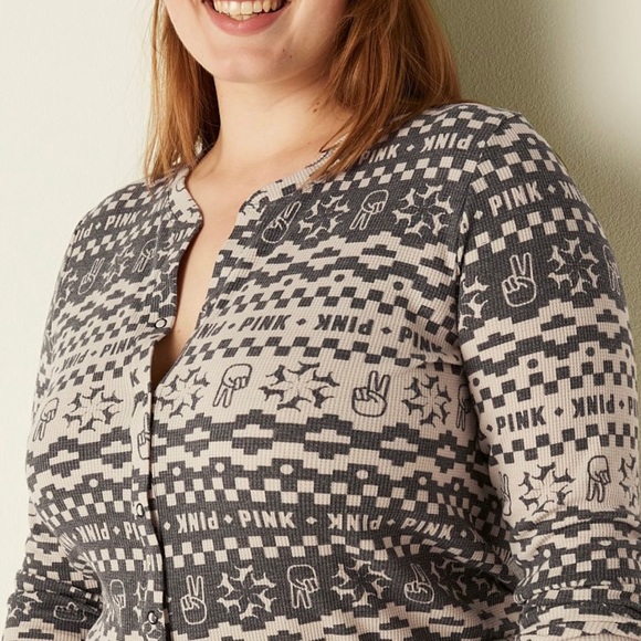 (M) Victoria’s Secret ✌🏽 Peace Sign PINK THERMAL PAJAMA ONESIE - Picture 3 of 9